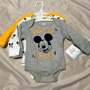 Disney Baby 3pack 6-9m bodysuits